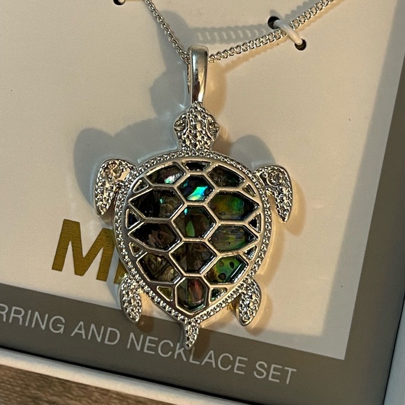 JC PENNEY MIXIT | Women’s Stud Earrings and Chain with Sea Turtle Charm Set - Picture 5 of 5